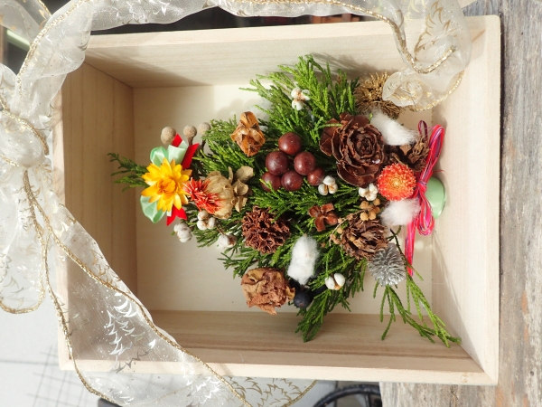 クリスマスクラフトツリー見本HP用.JPG